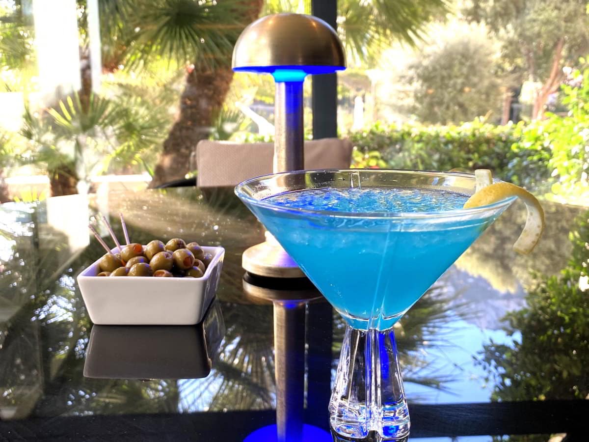 blue-cocktail-movember-Columbus-Monte-Carlo-